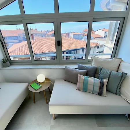 Apartment Floor 2-bed, New Kitchen & Bathroom Near Arena